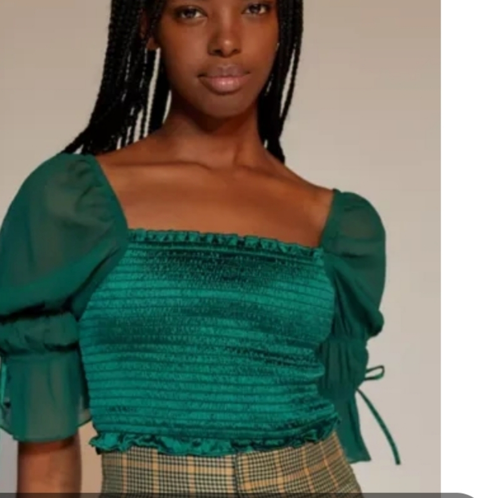 Urban Outfitters Green Puff Sleeve Top Size M